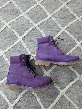 NWOT Timberland Purple Nubuck Premium Hike Boots